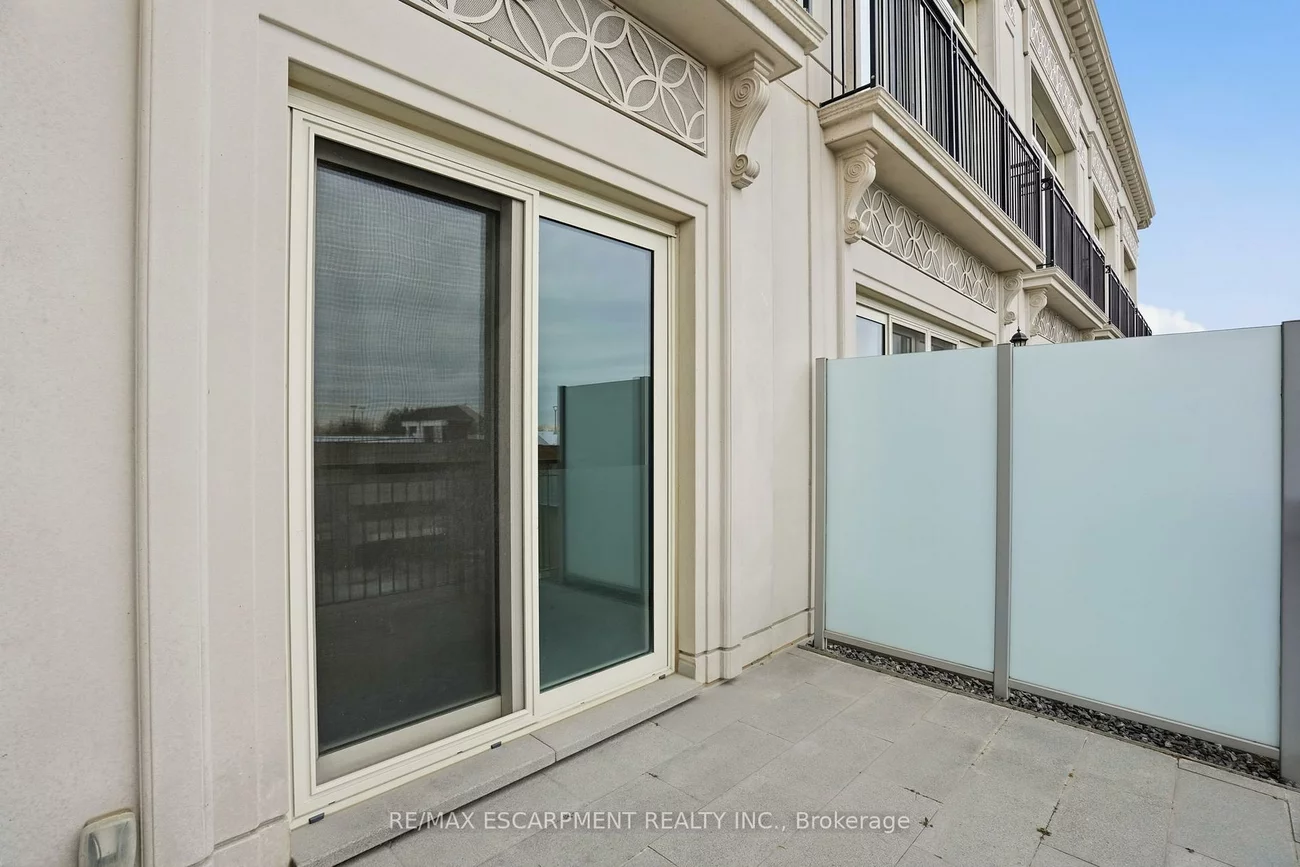 300, Randall, 1013 - OO Old Oakville, Oakville