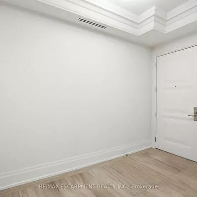 300, Randall, 1013 - OO Old Oakville, Oakville