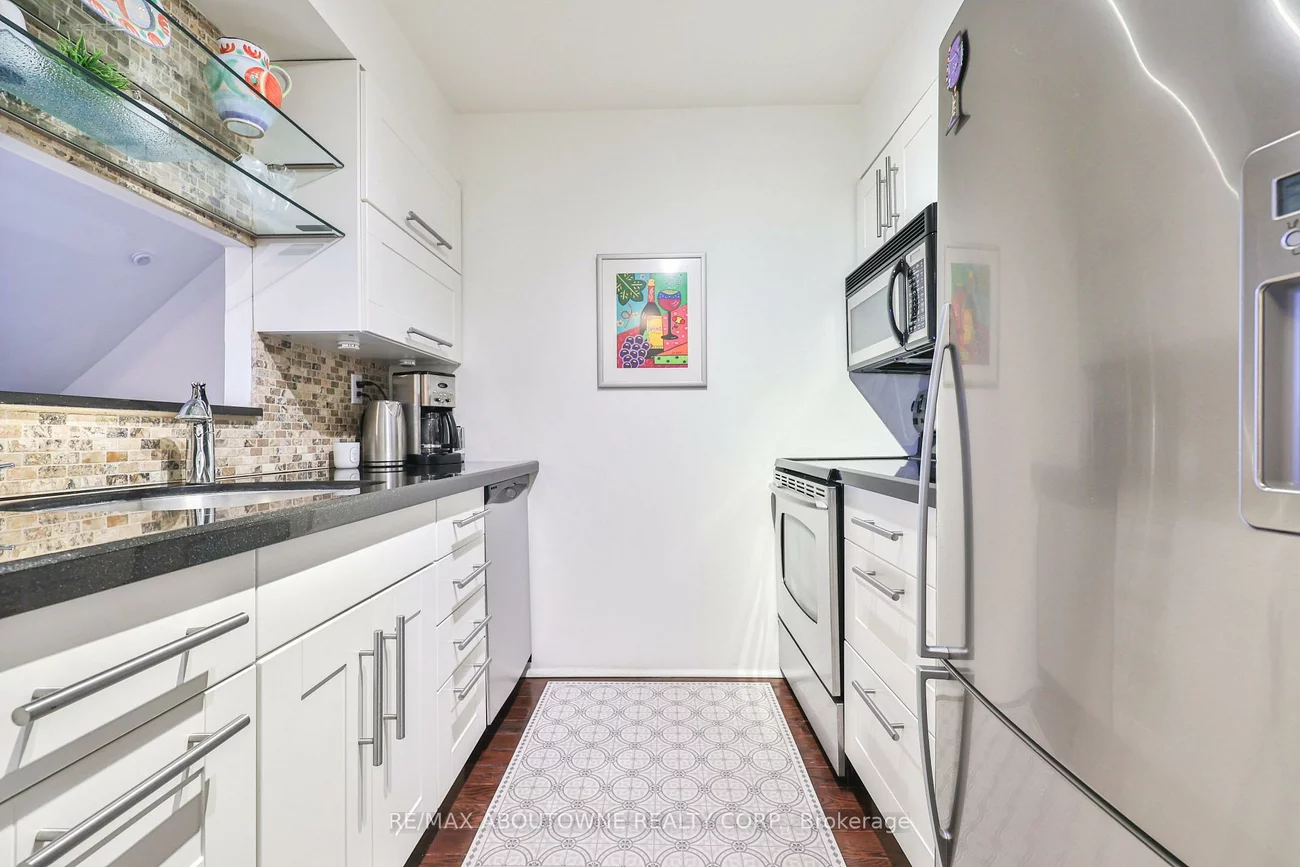 185, Robinson, 1013 - OO Old Oakville, Oakville