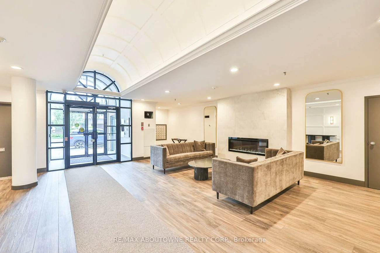 185, Robinson, 1013 - OO Old Oakville, Oakville