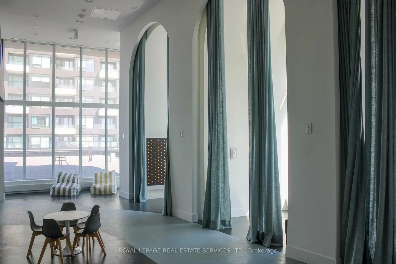 2489, Taunton, 1015 - RO River Oaks, Oakville