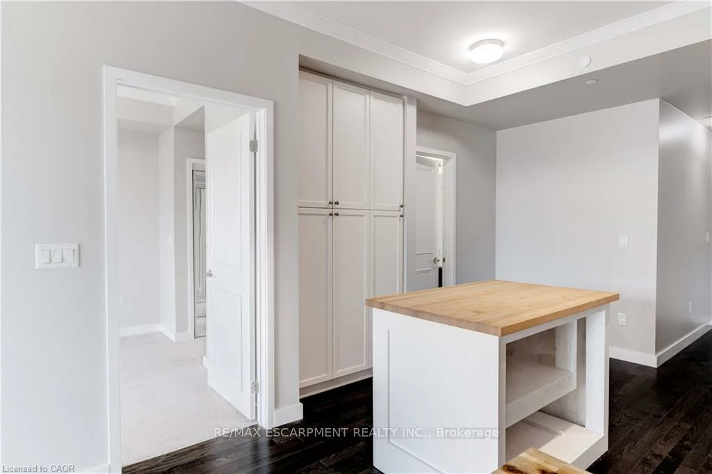 168, Sabina, 1008 - GO Glenorchy, Oakville