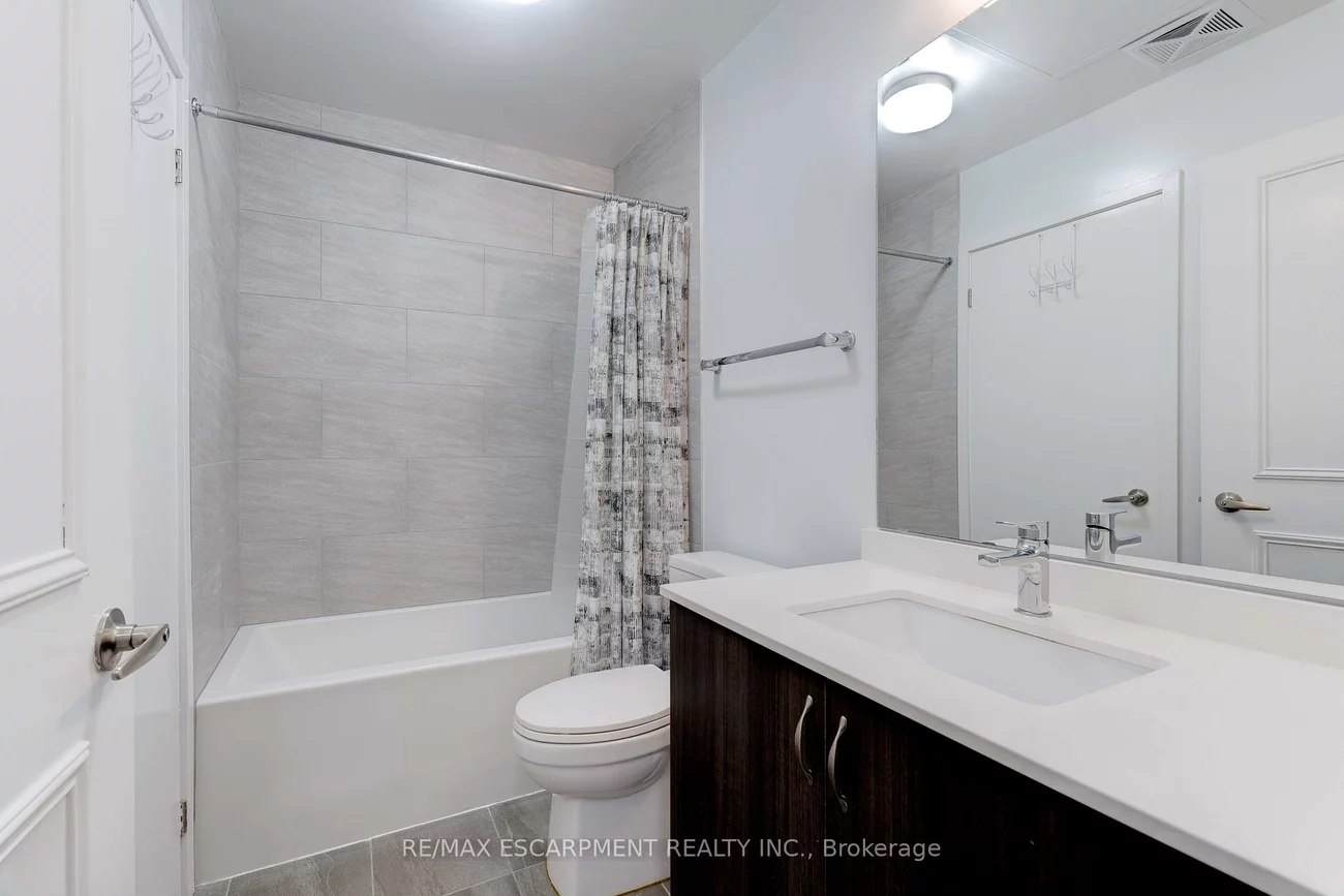 168, Sabina, 1008 - GO Glenorchy, Oakville