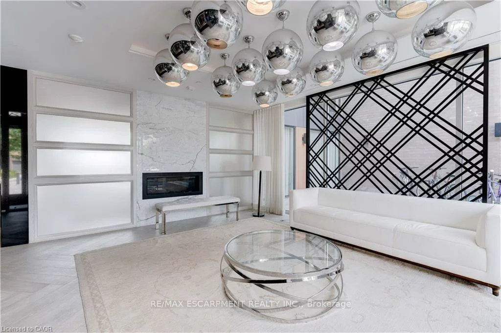 168, Sabina, 1008 - GO Glenorchy, Oakville