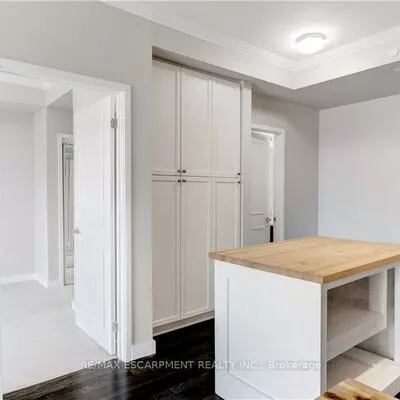 168, Sabina, 1008 - GO Glenorchy, Oakville