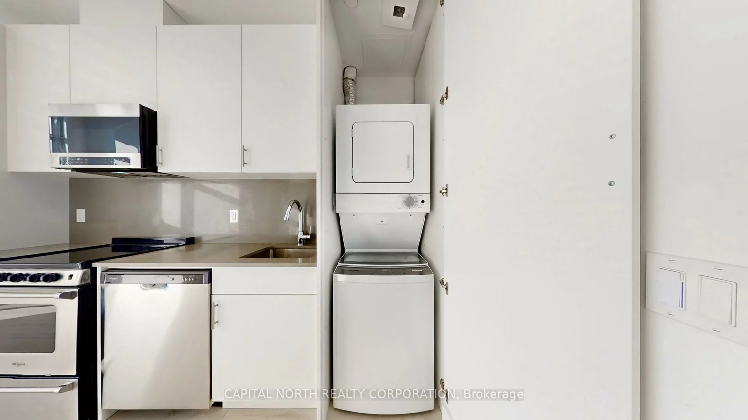 412, Silver Maple, 1010 - JM Joshua Meadows, Oakville