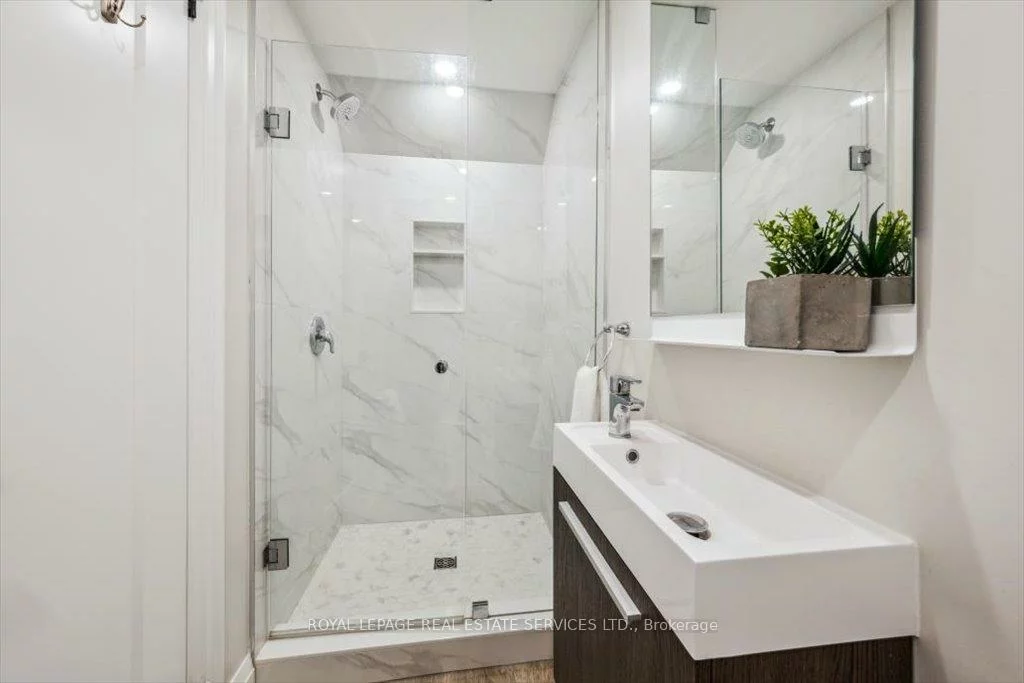 1520, Lancaster, 1005 - FA Falgarwood, Oakville