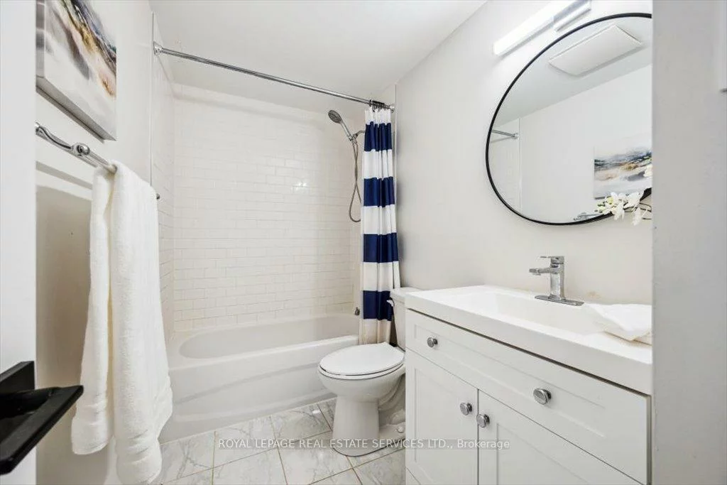 1520, Lancaster, 1005 - FA Falgarwood, Oakville