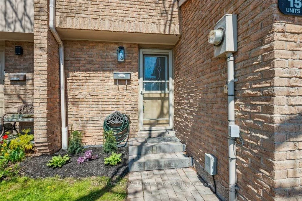 1520, Lancaster, 1005 - FA Falgarwood, Oakville