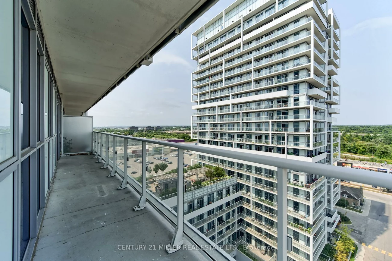 55, Speers, 1014 - QE Queen Elizabeth, Oakville