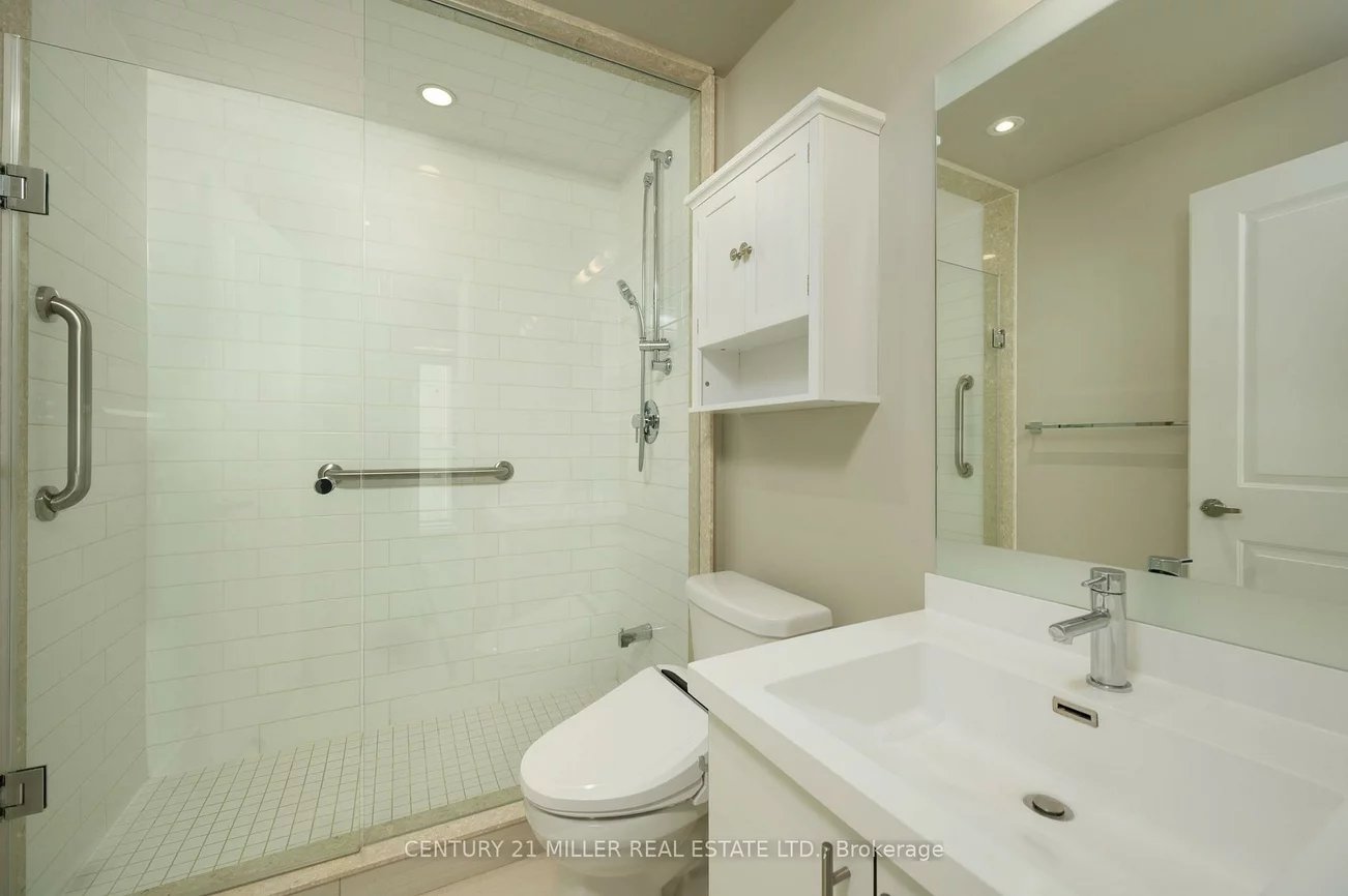 55, Speers, 1014 - QE Queen Elizabeth, Oakville