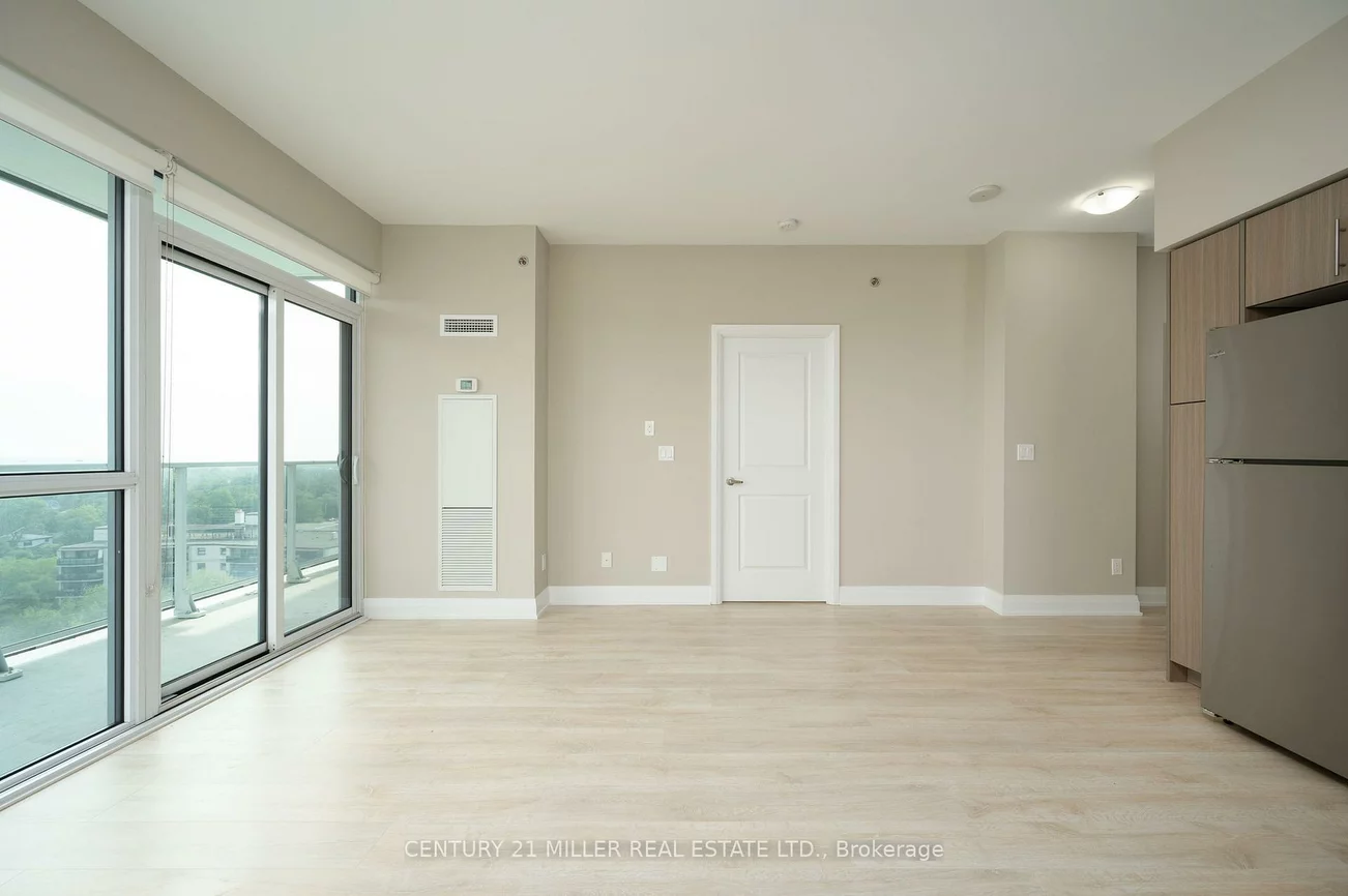 55, Speers, 1014 - QE Queen Elizabeth, Oakville