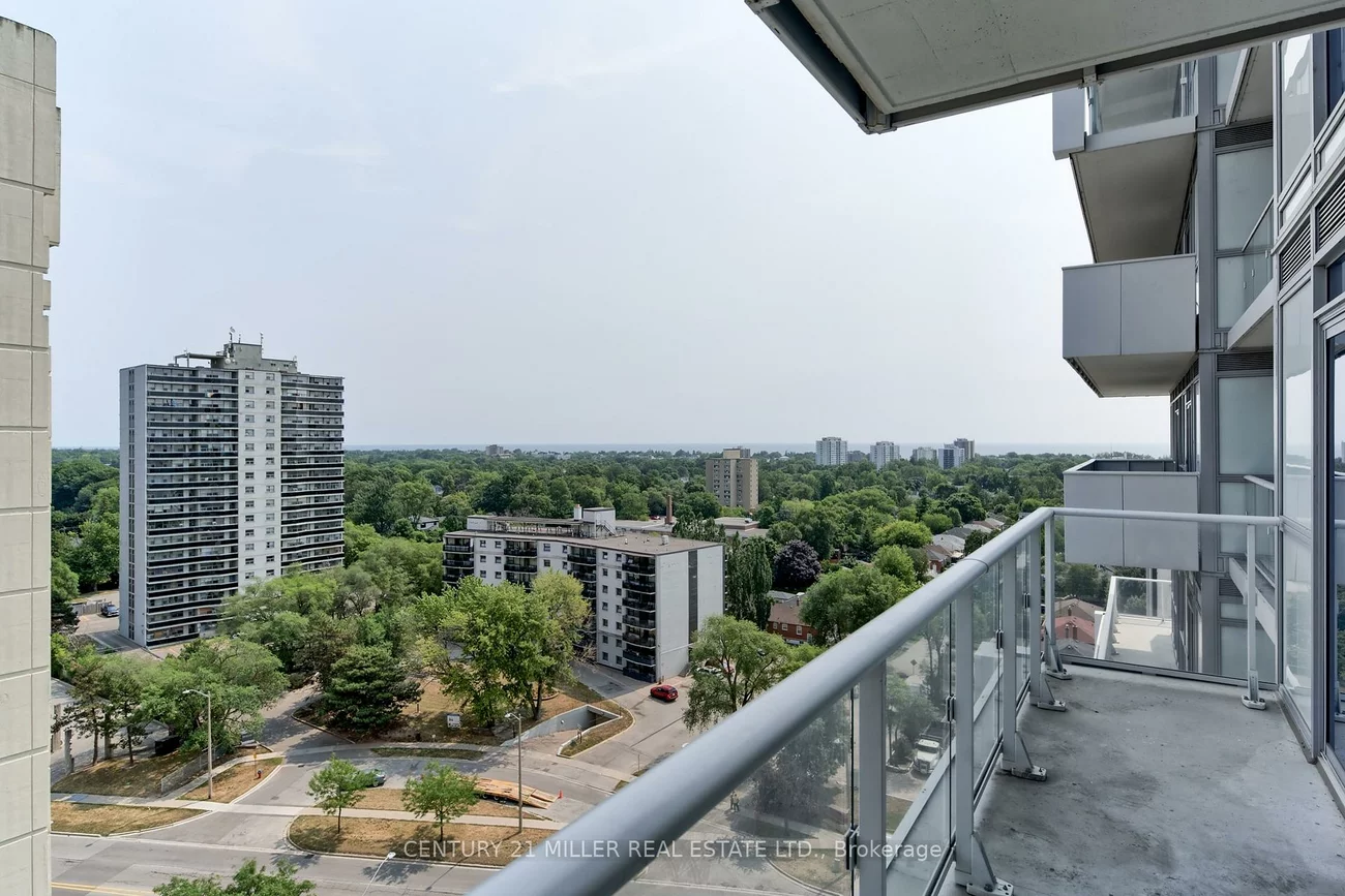 55, Speers, 1014 - QE Queen Elizabeth, Oakville