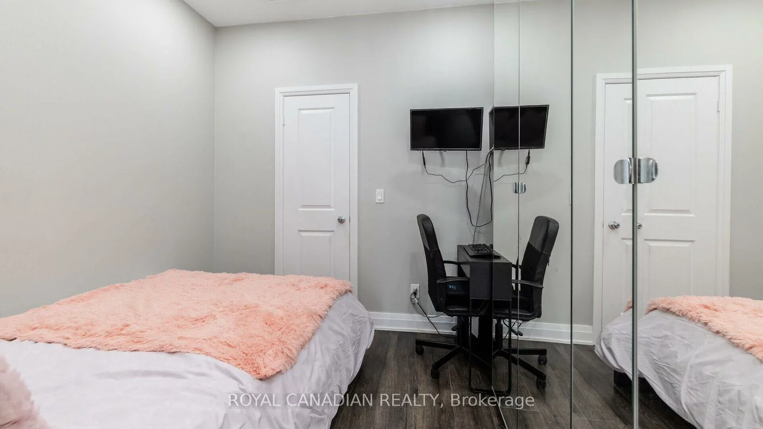 55, Speers, 1002 - CO Central, Oakville