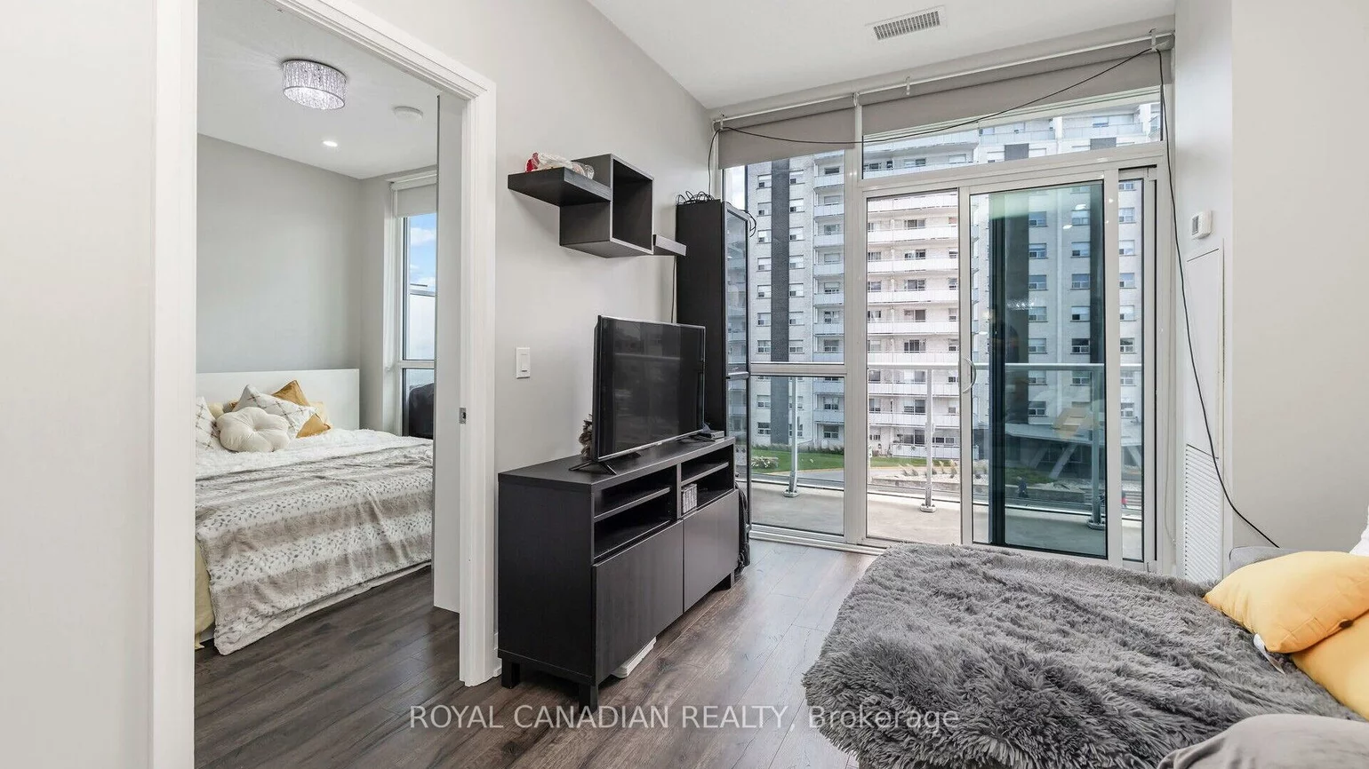 55, Speers, 1002 - CO Central, Oakville