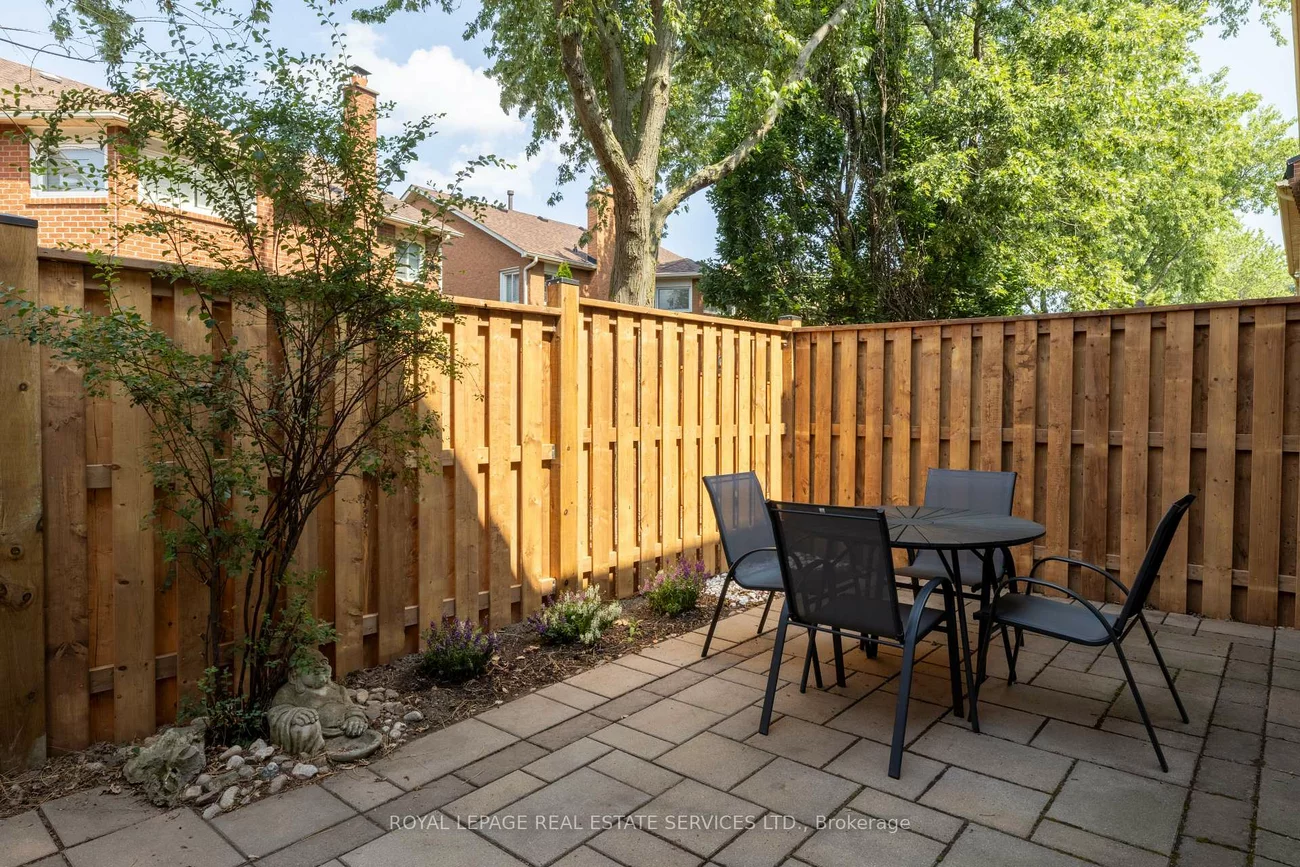 2006, Glenada, 1018 - WC Wedgewood Creek, Oakville