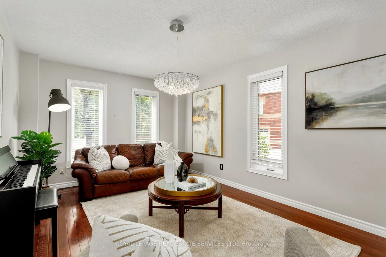 2006, Glenada, 1018 - WC Wedgewood Creek, Oakville