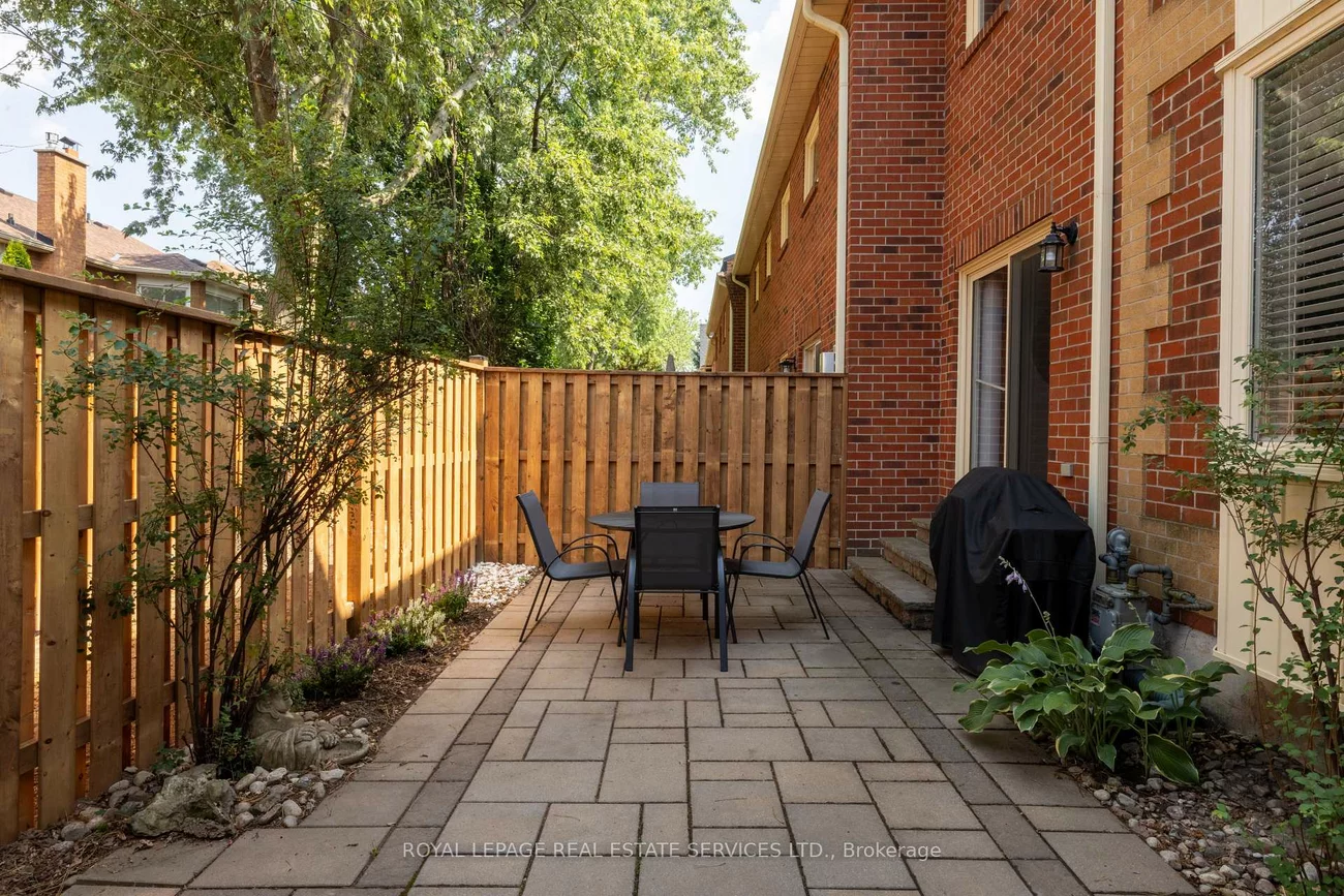 2006, Glenada, 1018 - WC Wedgewood Creek, Oakville