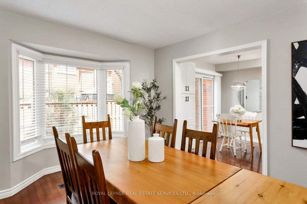 2006, Glenada, 1018 - WC Wedgewood Creek, Oakville