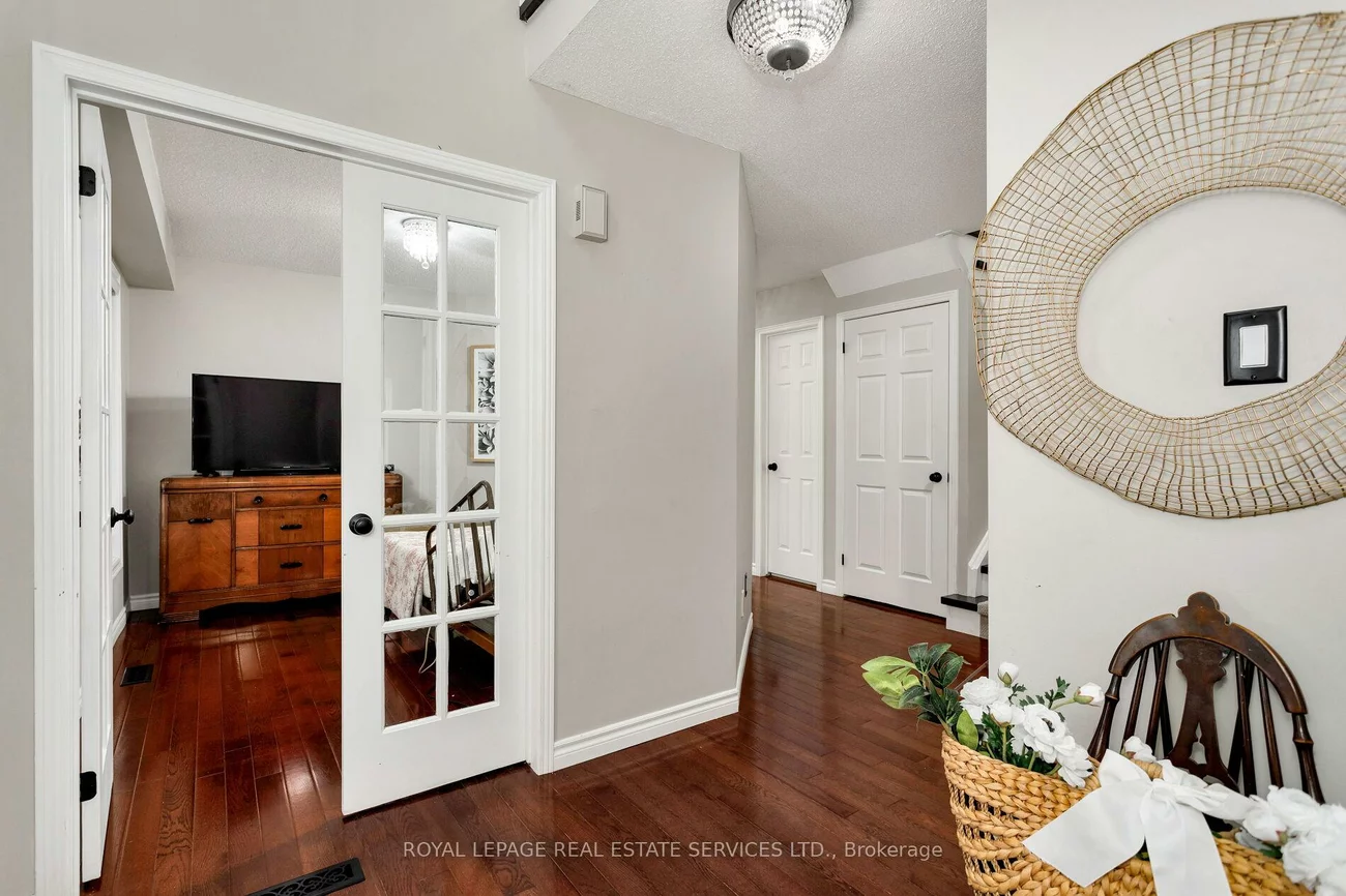 2006, Glenada, 1018 - WC Wedgewood Creek, Oakville