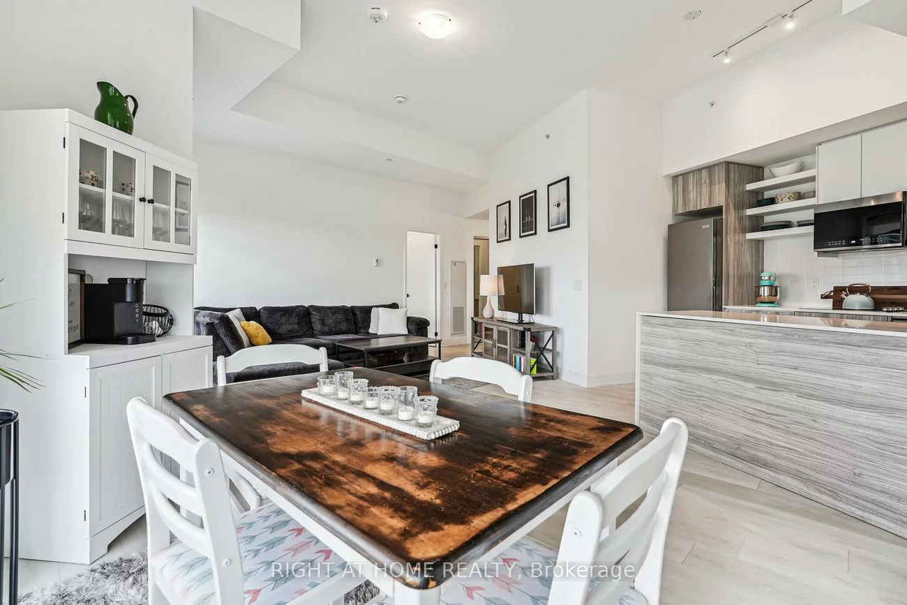 2485, Taunton, 1015 - RO River Oaks, Oakville