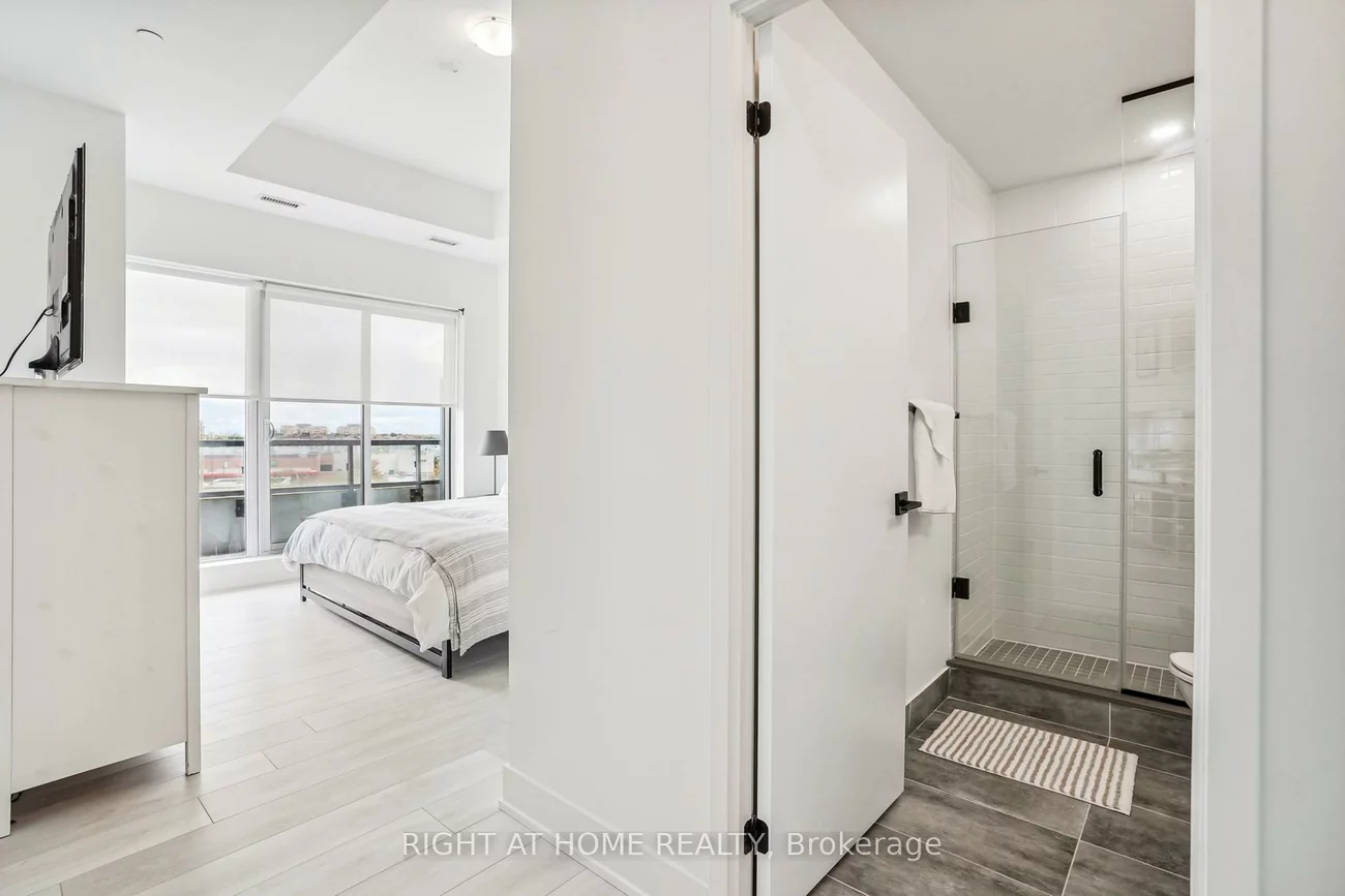 2485, Taunton, 1015 - RO River Oaks, Oakville