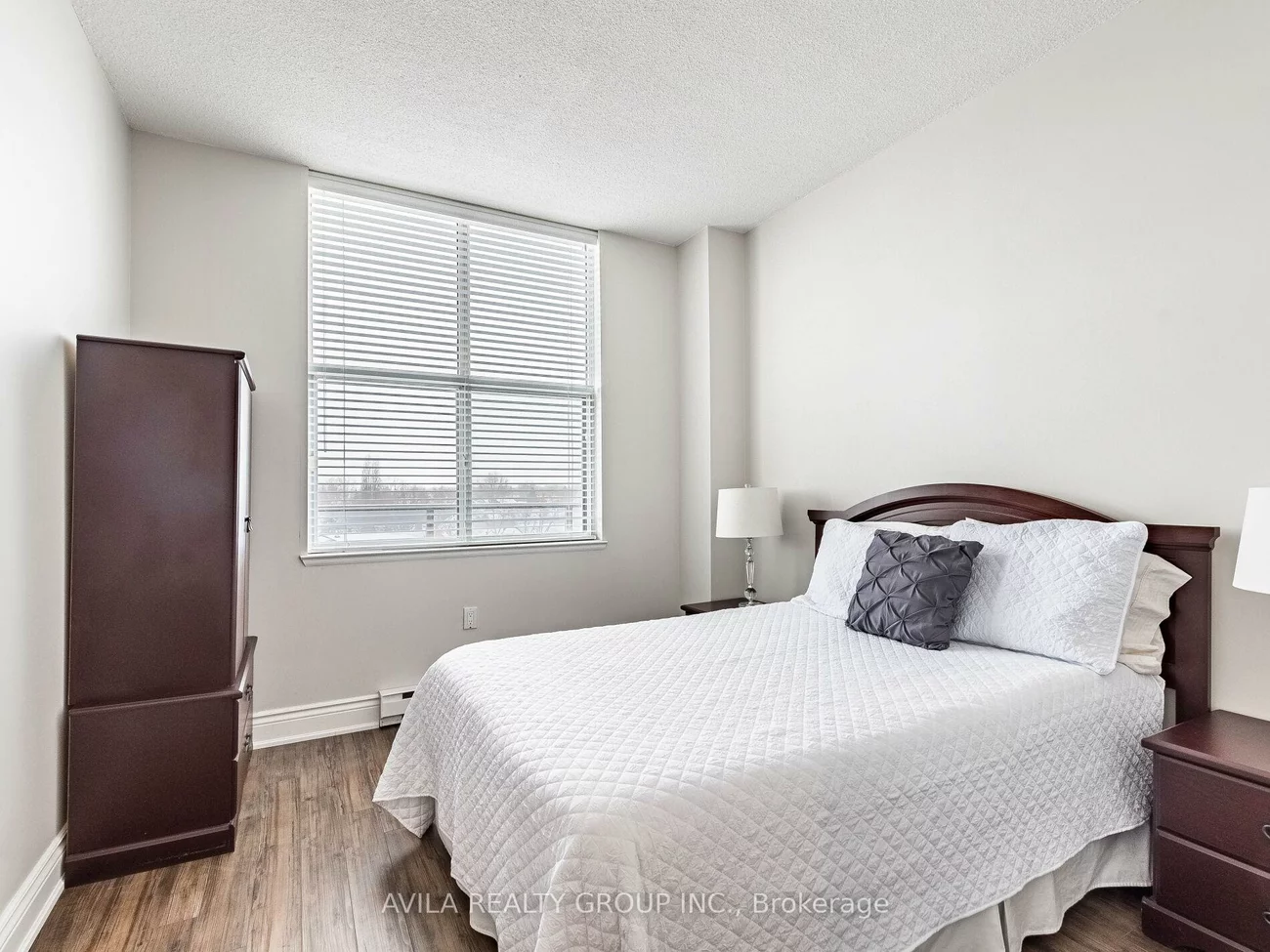 2199, Sixth, 1015 - RO River Oaks, Oakville