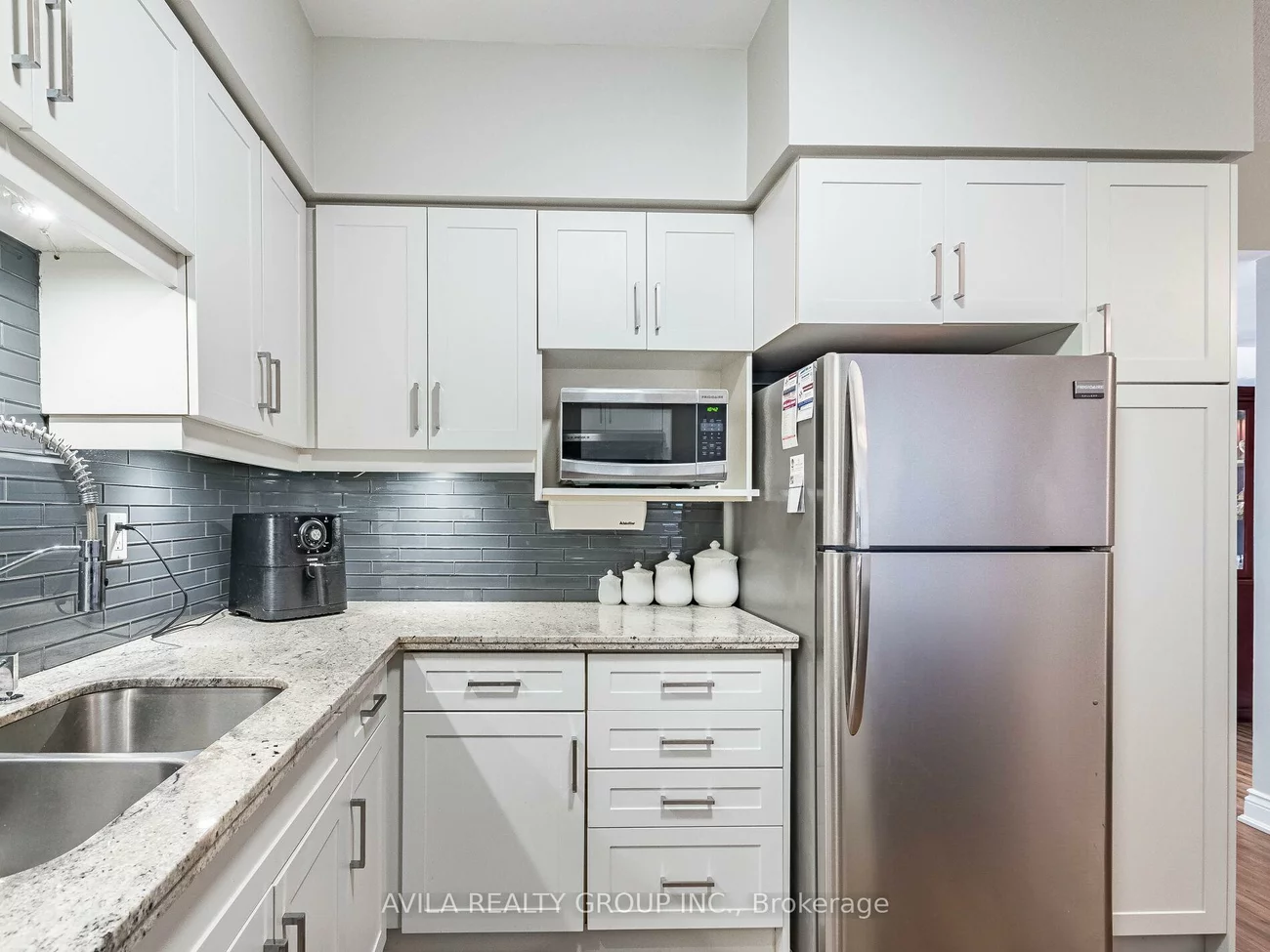 2199, Sixth, 1015 - RO River Oaks, Oakville