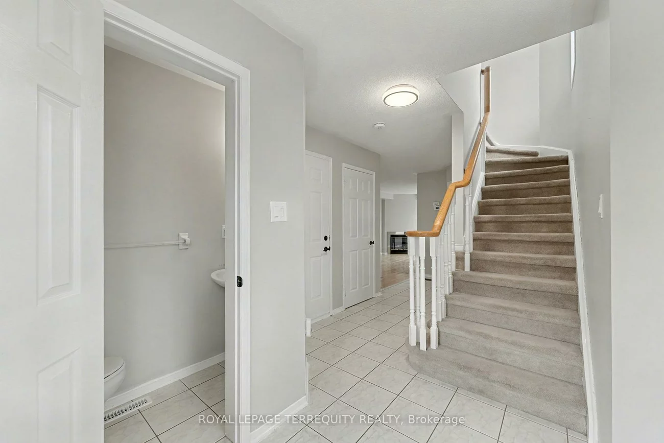 2350, Grand Ravine, 1015 - RO River Oaks, Oakville