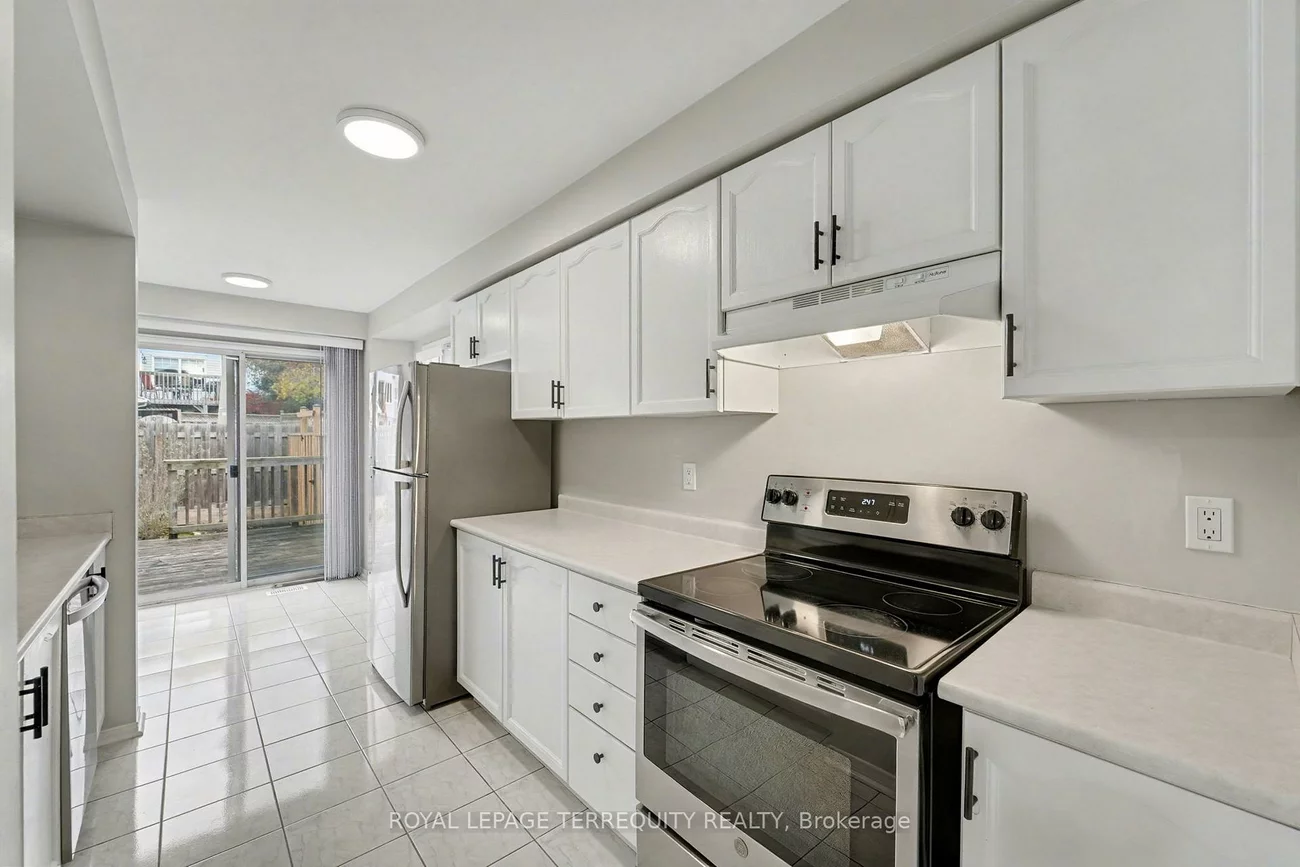 2350, Grand Ravine, 1015 - RO River Oaks, Oakville