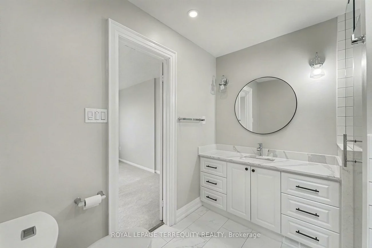 2350, Grand Ravine, 1015 - RO River Oaks, Oakville