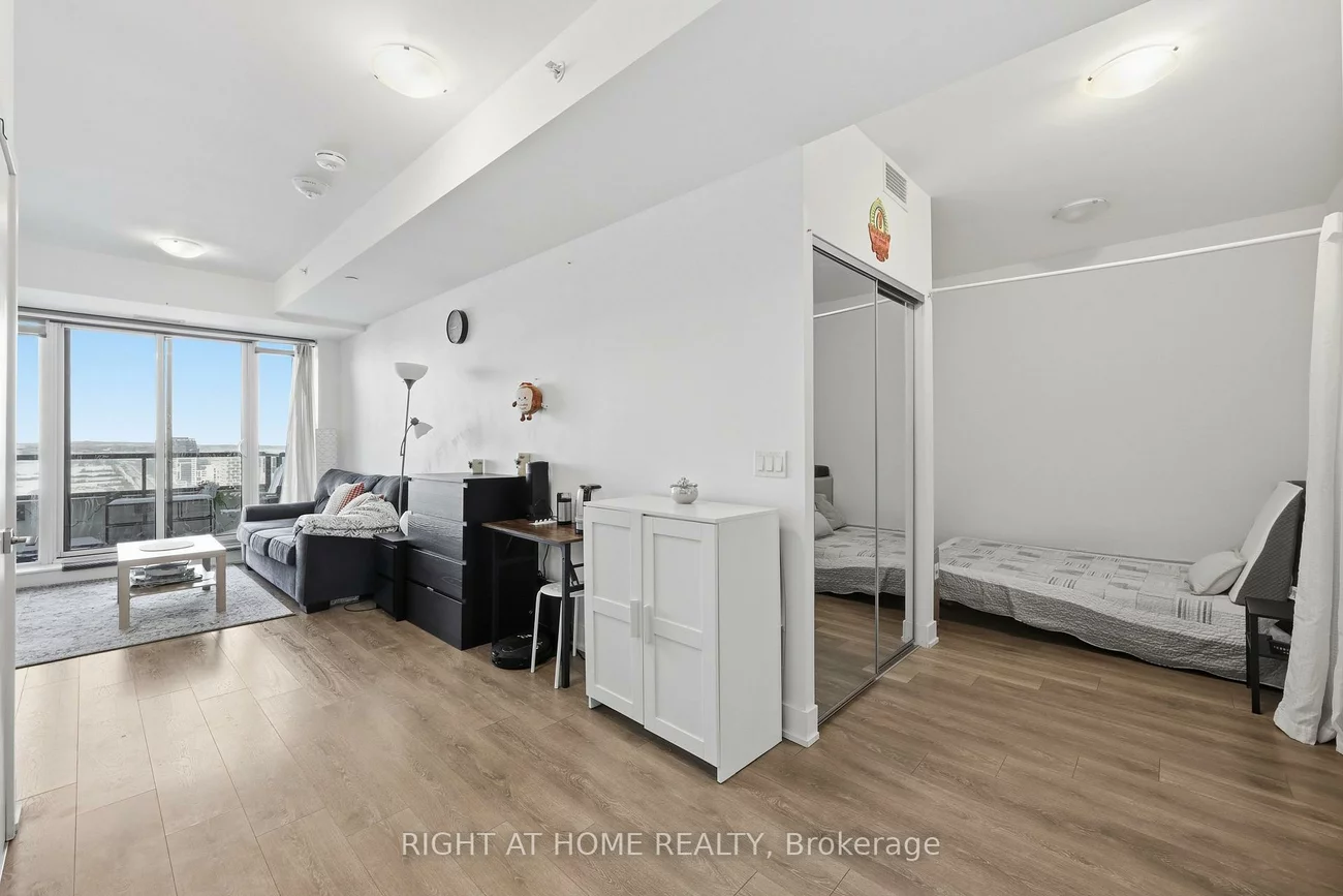 297, OAK WALK, 1015 - RO River Oaks, Oakville