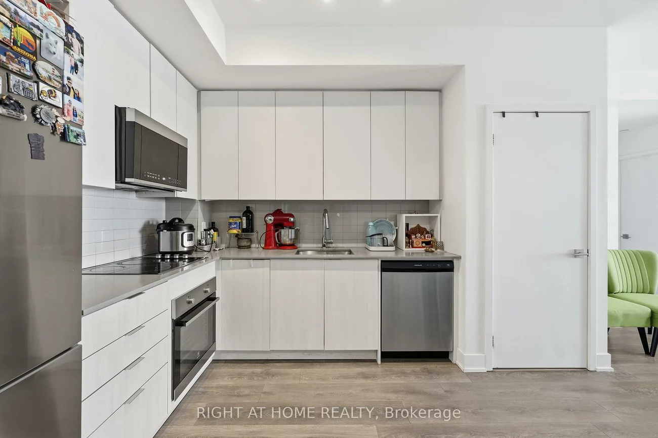 297, OAK WALK, 1015 - RO River Oaks, Oakville