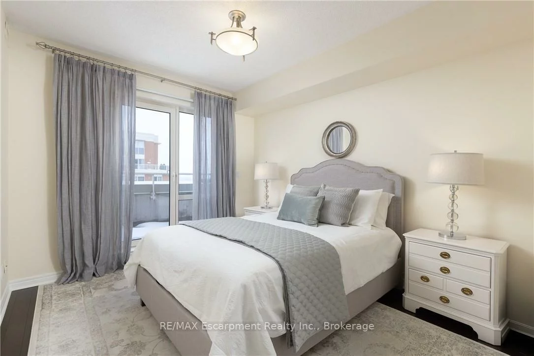 50, Old Mill, 1013 - OO Old Oakville, Oakville