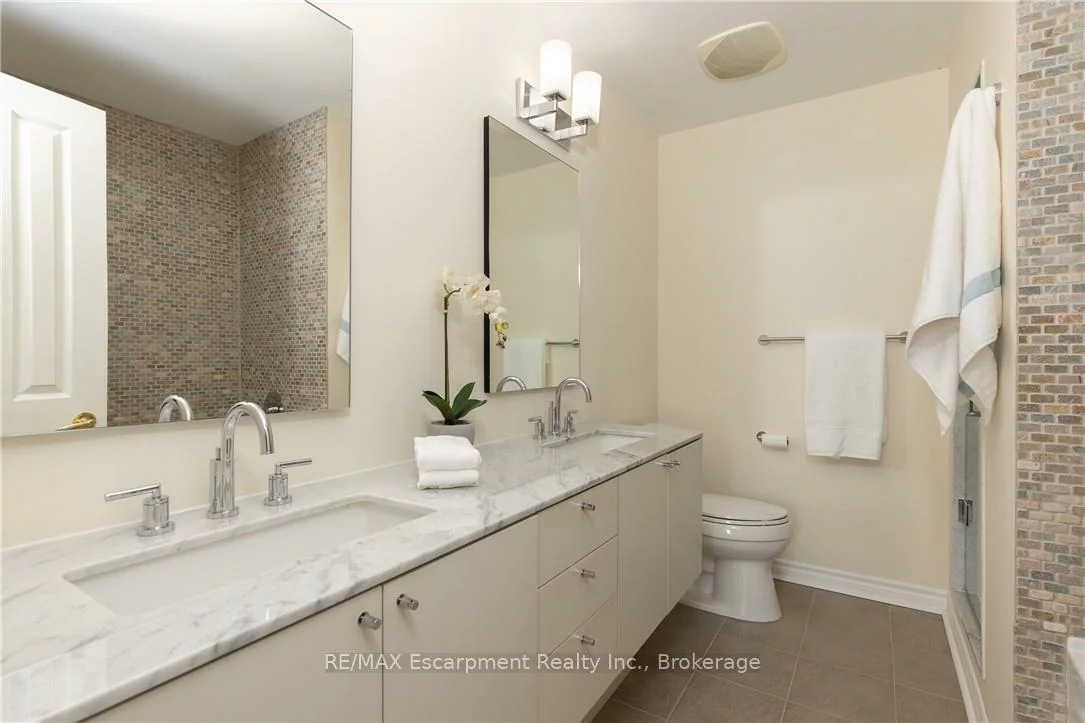 50, Old Mill, 1013 - OO Old Oakville, Oakville