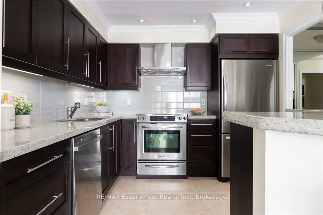 50, Old Mill, 1013 - OO Old Oakville, Oakville