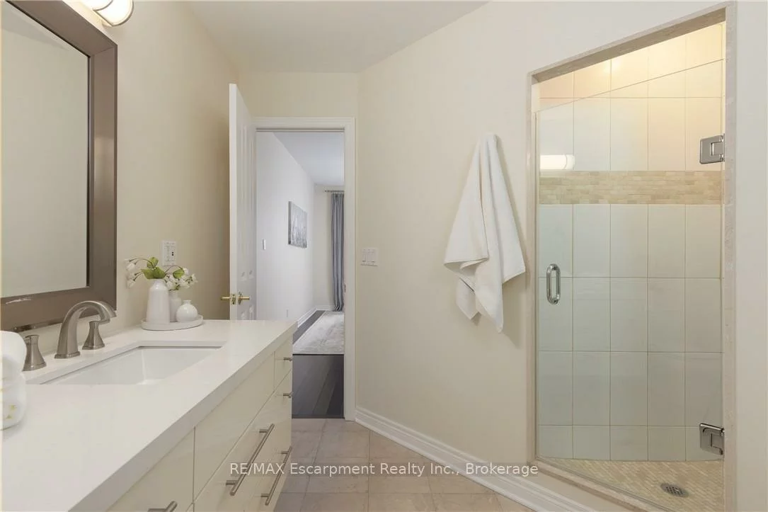 50, Old Mill, 1013 - OO Old Oakville, Oakville