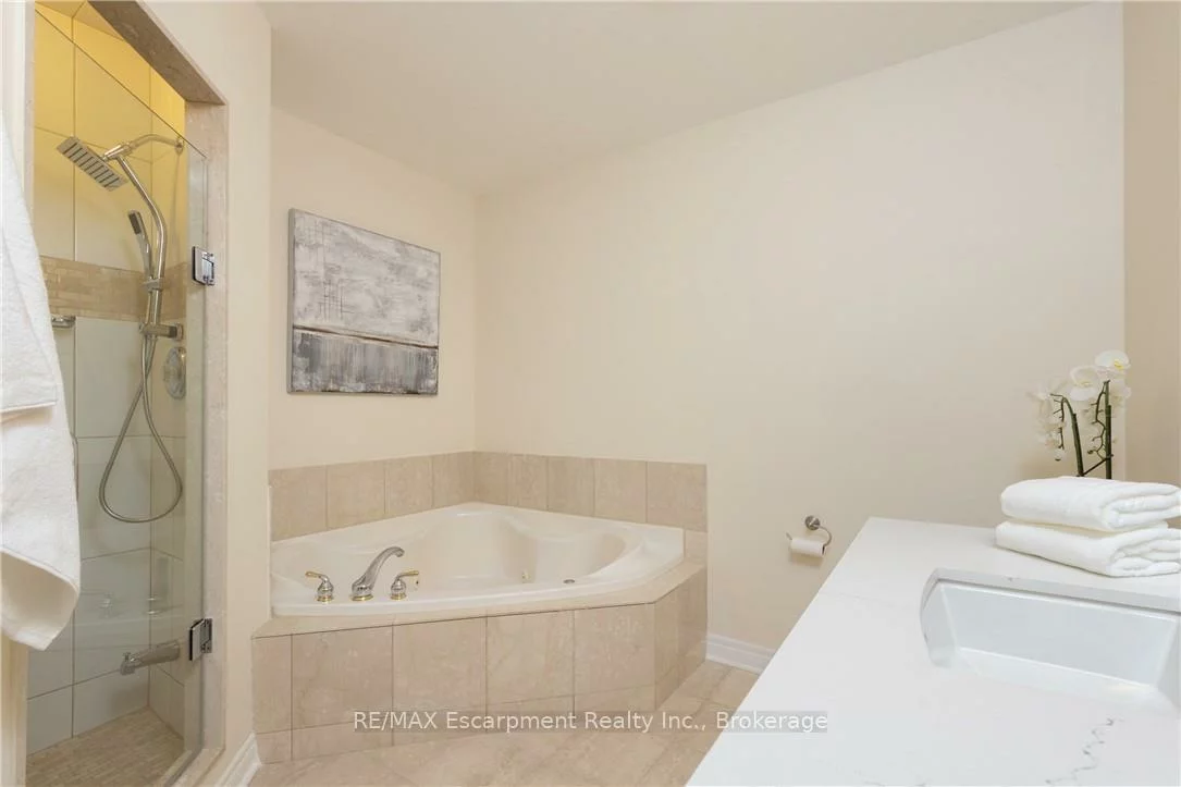 50, Old Mill, 1013 - OO Old Oakville, Oakville