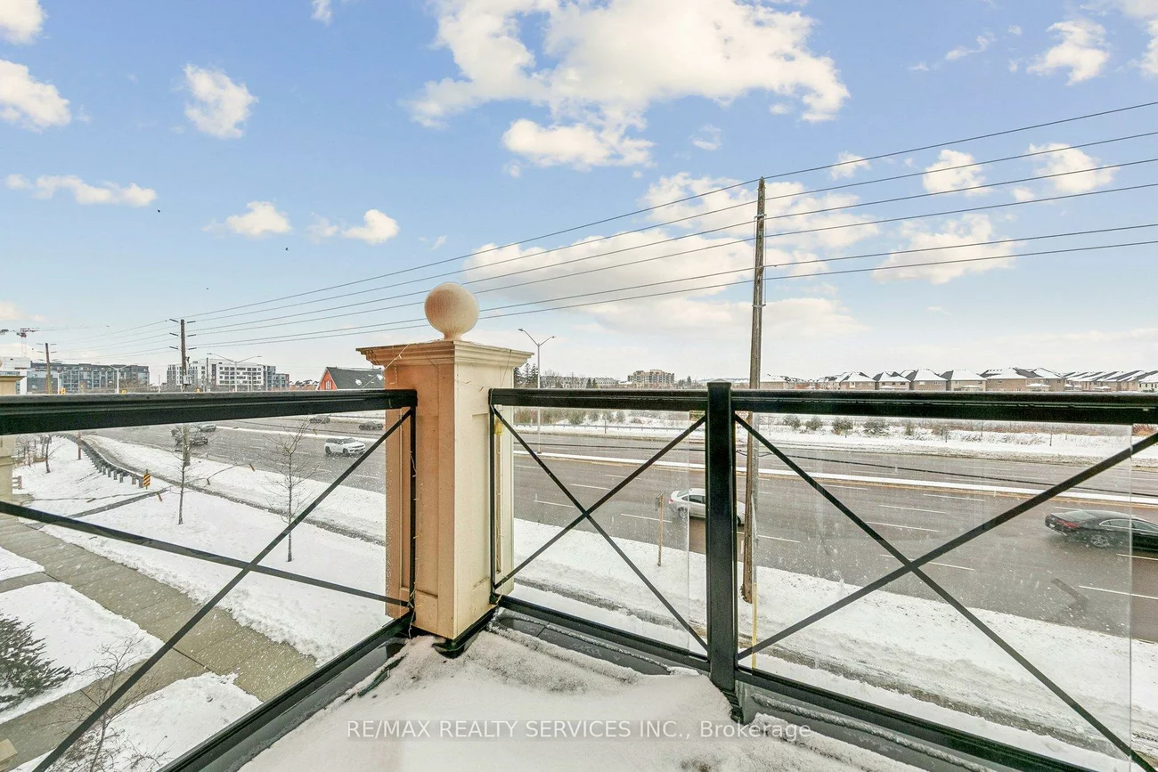 2504, Post, 1015 - RO River Oaks, Oakville