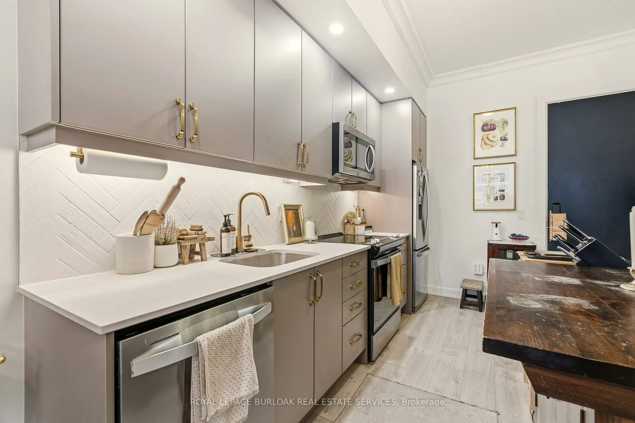 3200, William Coltson, 1010 - JM Joshua Meadows, Oakville