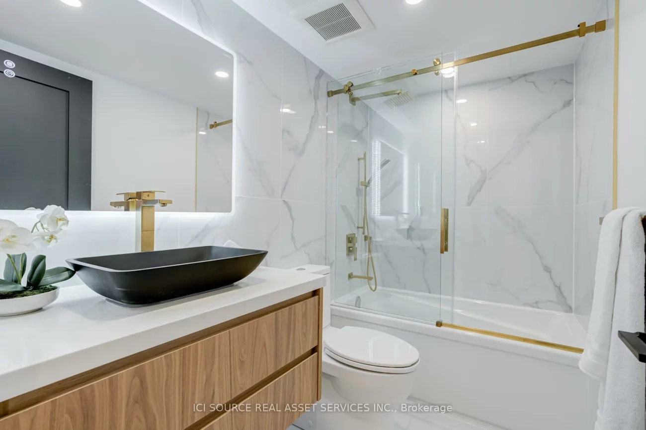 2175, Marine, 1001 - BR Bronte, Oakville