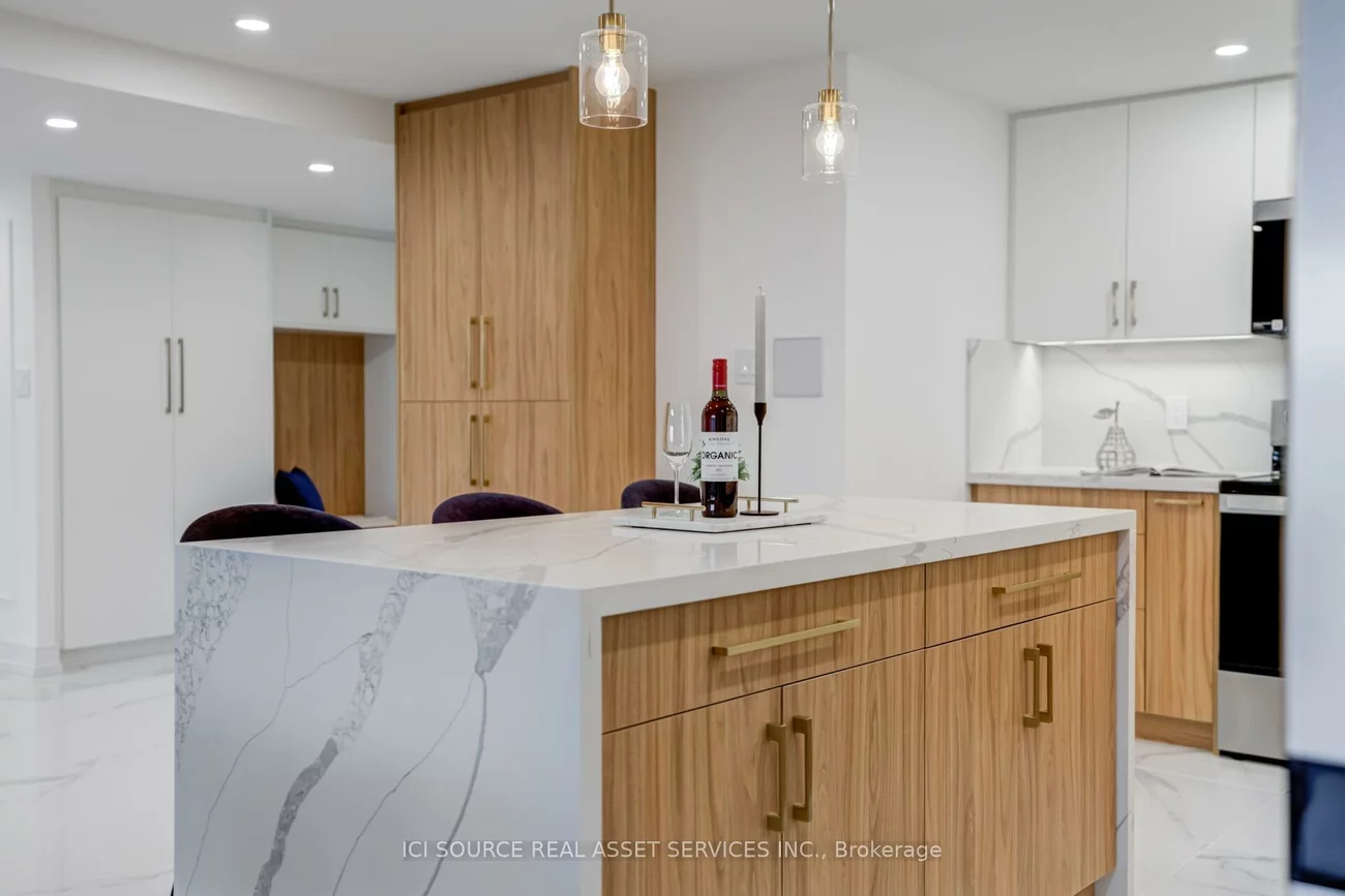 2175, Marine, 1001 - BR Bronte, Oakville