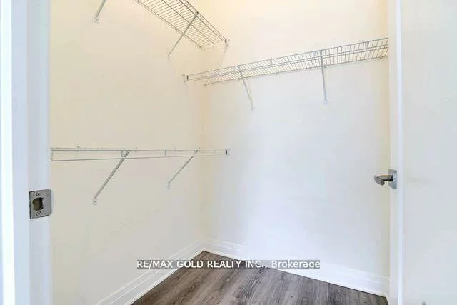 128, Grovewood, 1040 - OA Rural Oakville, Oakville