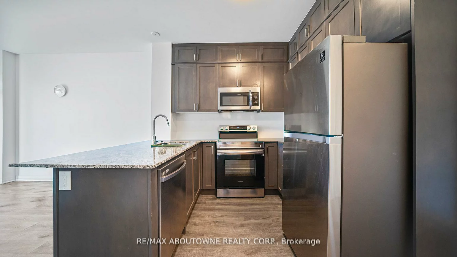 95, Dundas, 1008 - GO Glenorchy, Oakville