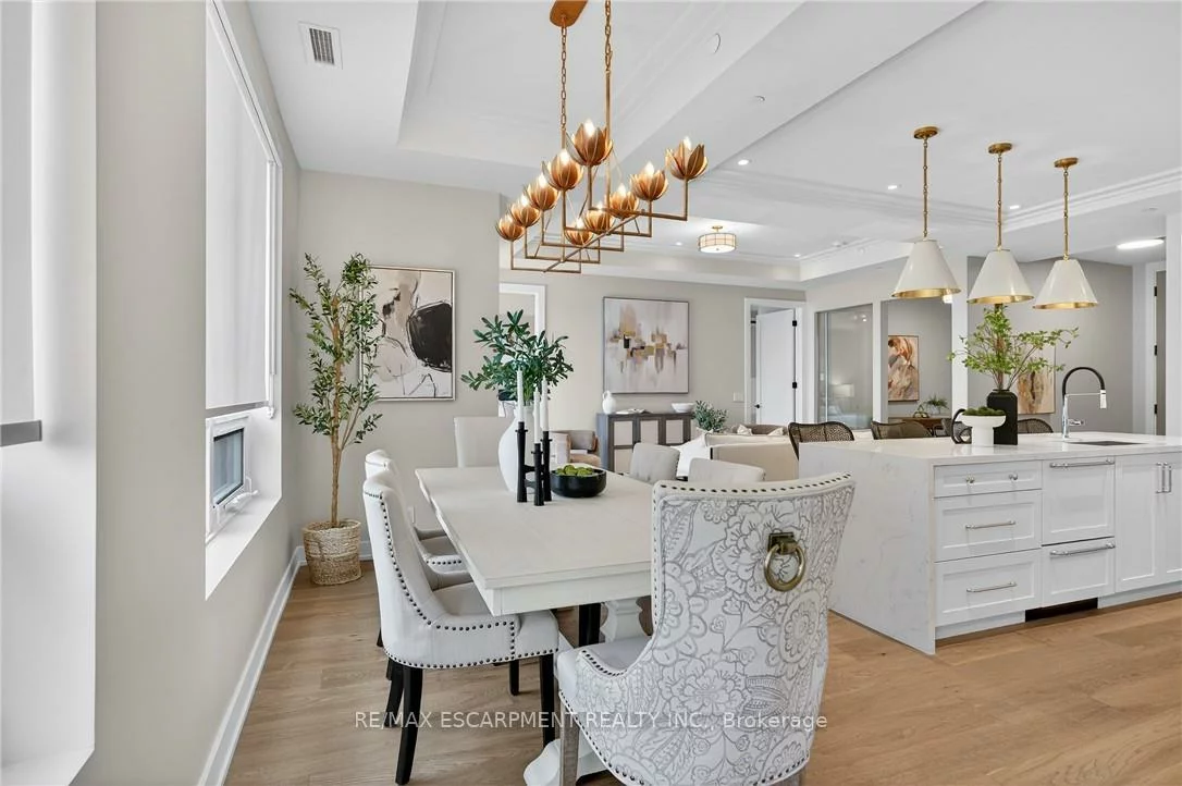 123, Maurice, 1002 - CO Central, Oakville