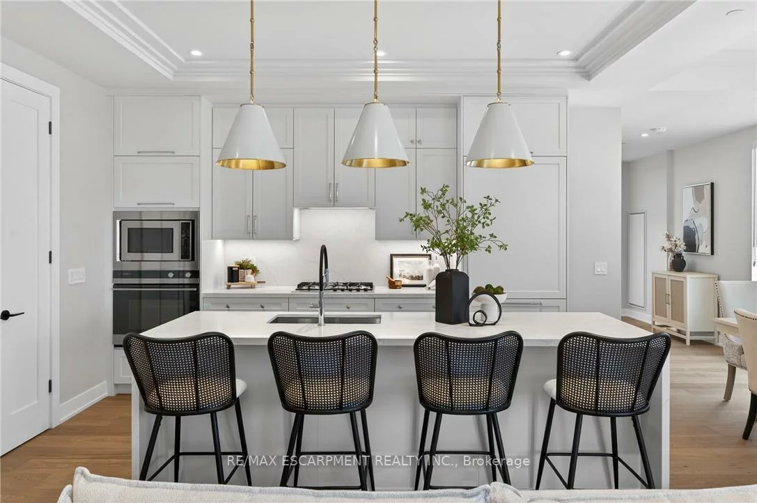 123, Maurice, 1002 - CO Central, Oakville