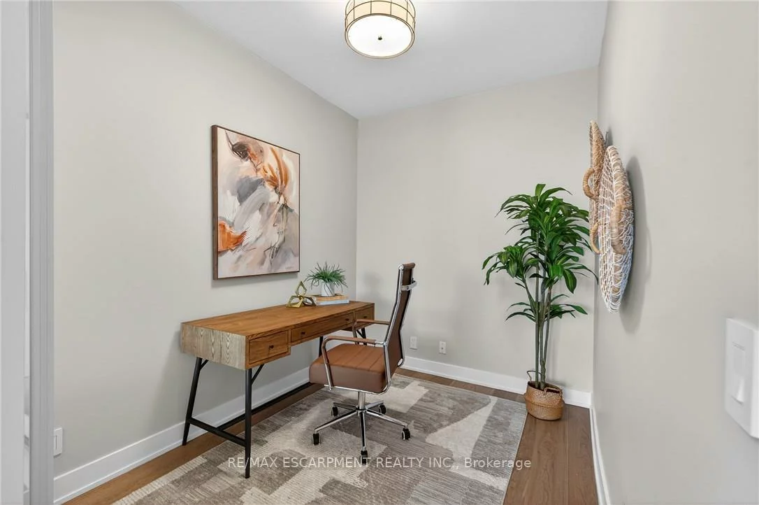 123, Maurice, 1002 - CO Central, Oakville