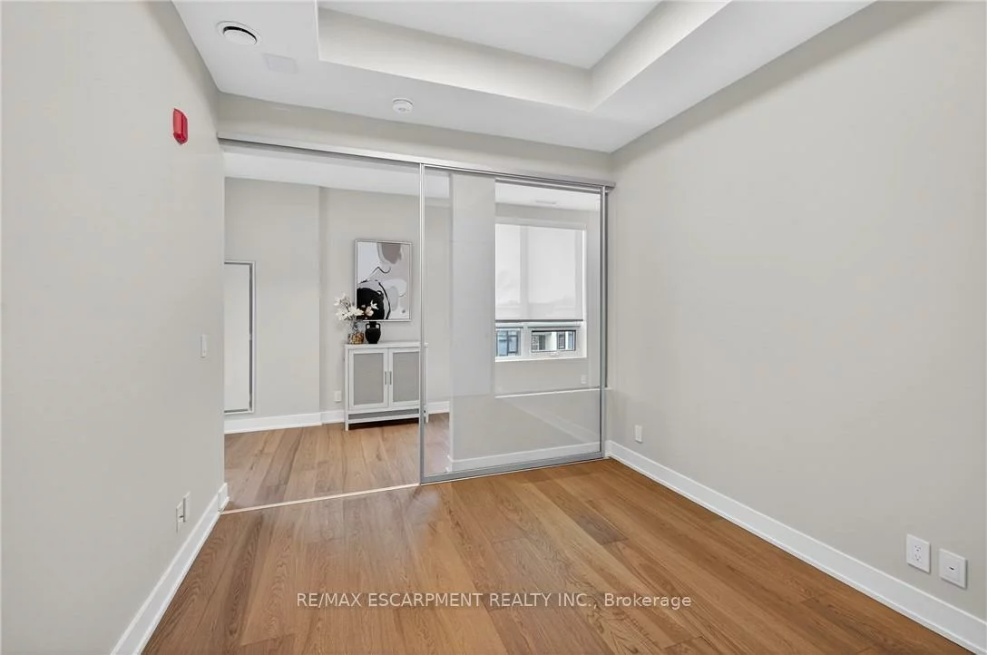 123, Maurice, 1002 - CO Central, Oakville