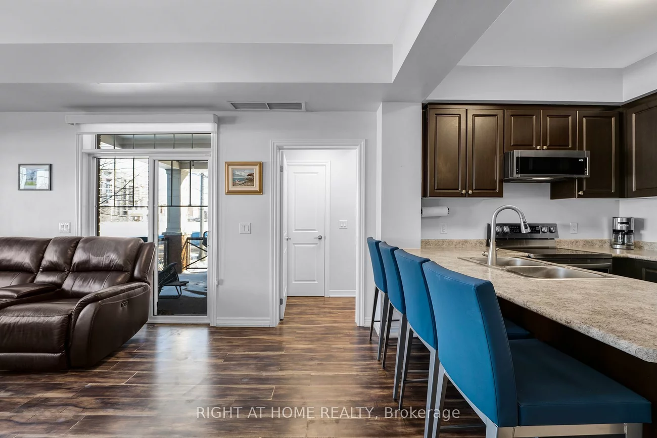 277, Gatwick, 1015 - RO River Oaks, Oakville