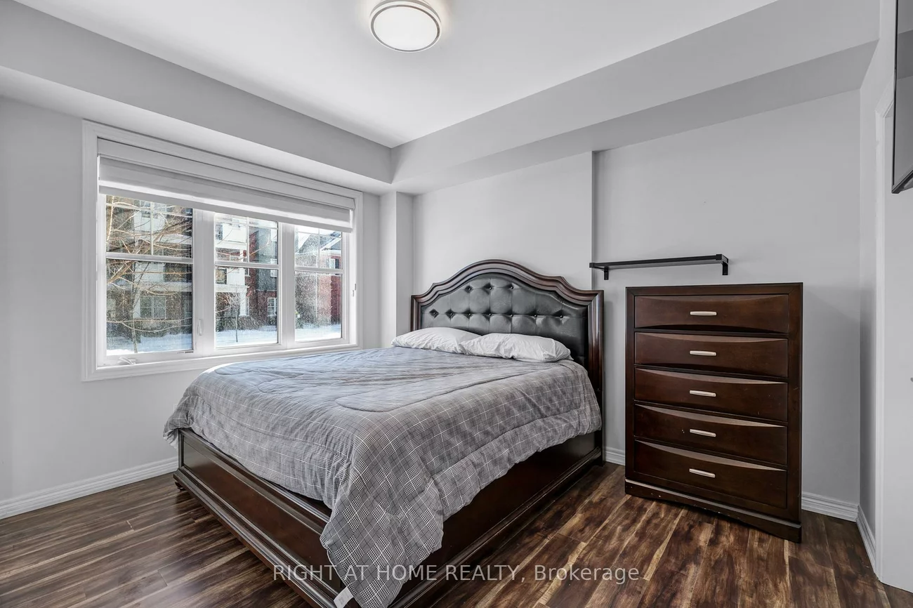 277, Gatwick, 1015 - RO River Oaks, Oakville